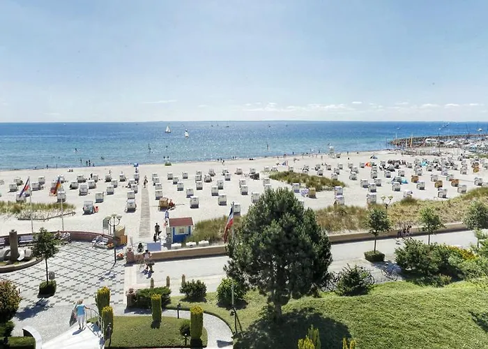 Strandidyll Hotell 4*